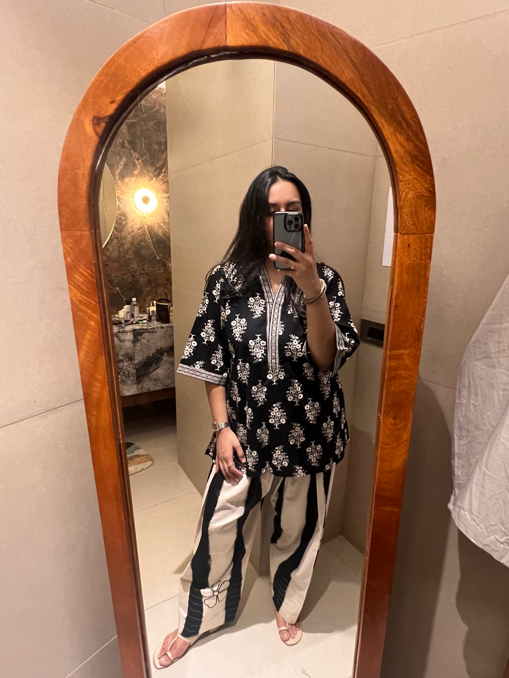 Monochrome Buti Kurta & Farshi Salwar Set