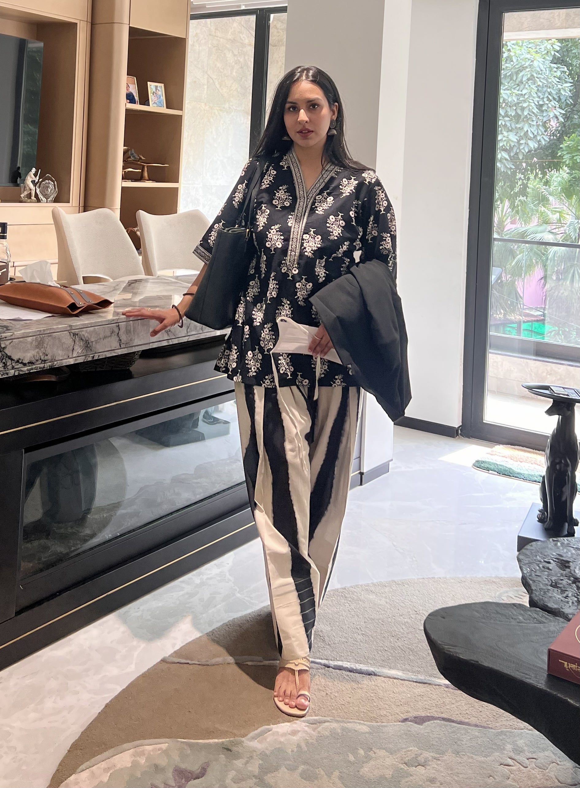 Monochrome Buti Kurta & Farshi Salwar Set