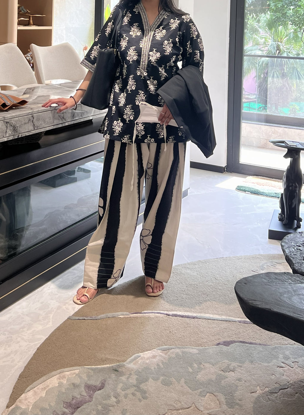 Monochrome Buti Kurta & Farshi Salwar Set