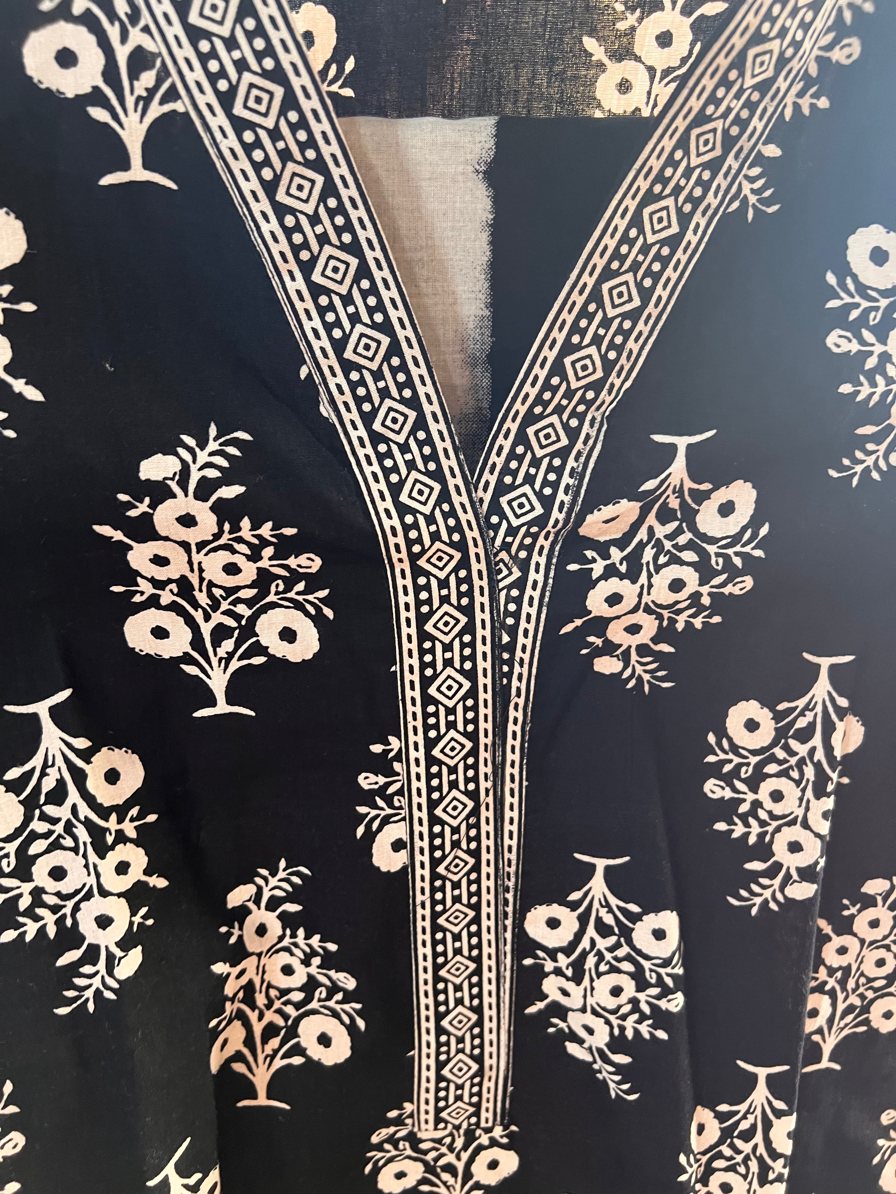 Monochrome Buti Kurta & Farshi Salwar Set