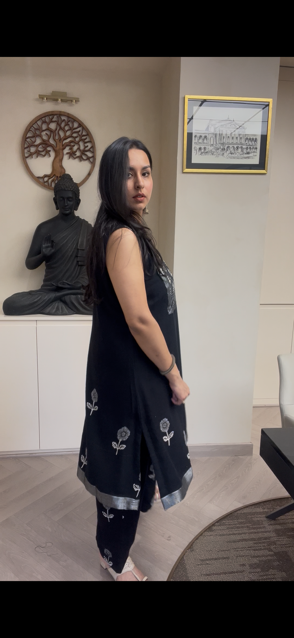Linen Black Sleeveless Floral Block-Print Kurta & Pants Set