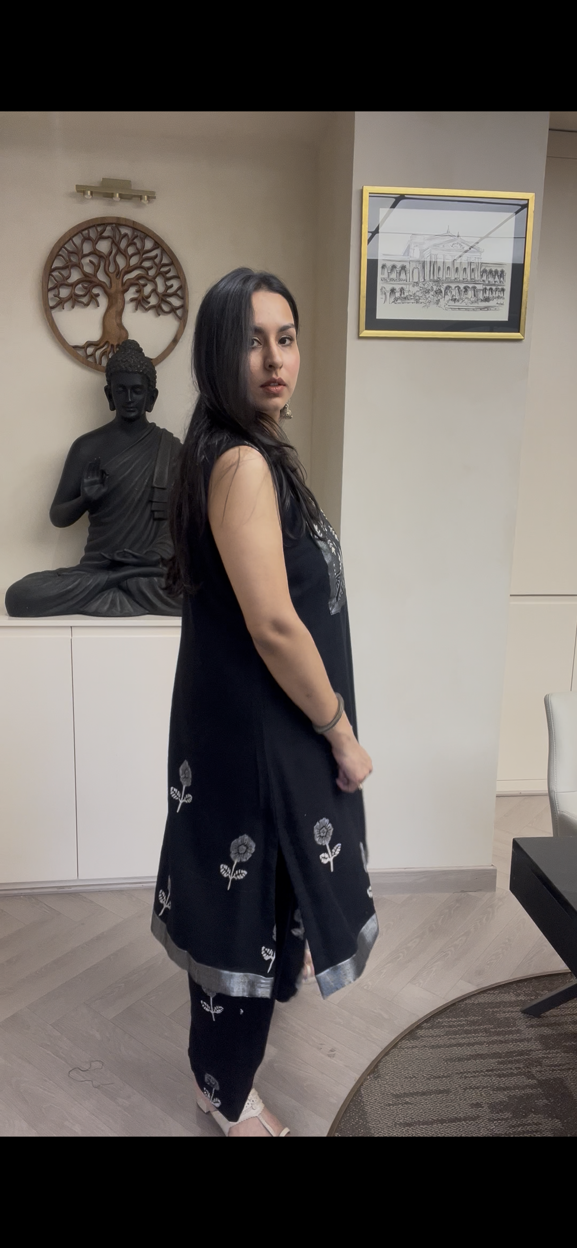 Linen Black Sleeveless Floral Block-Print Kurta & Pants Set